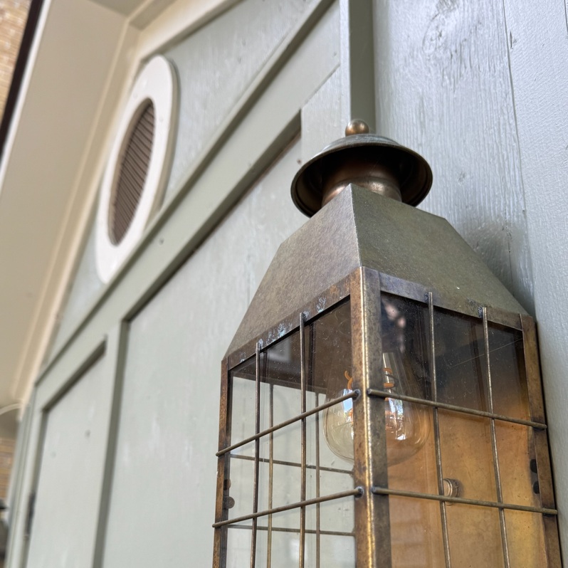 Brass lamp, c.1920, meticulously restored and naturally oxidized.